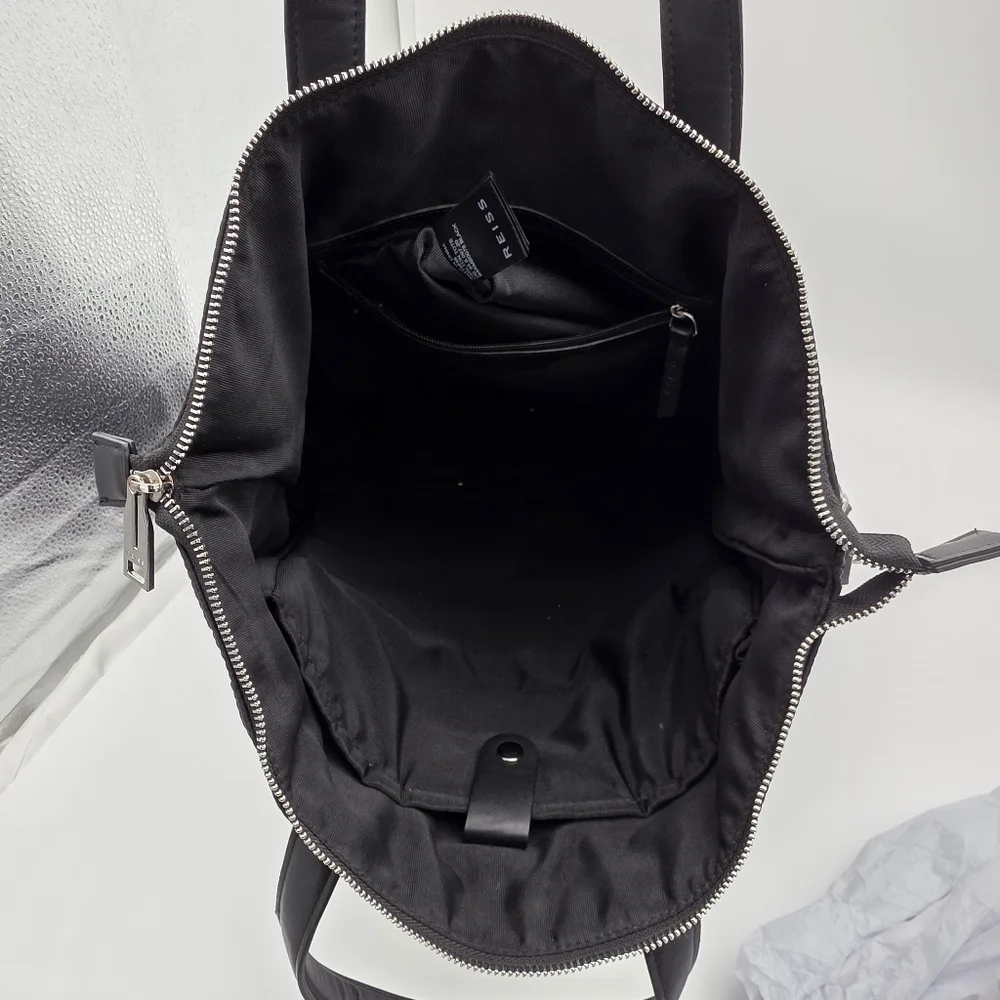 Reiss Carlton Nylon Black Messenger Bag - Picture 13 of 16